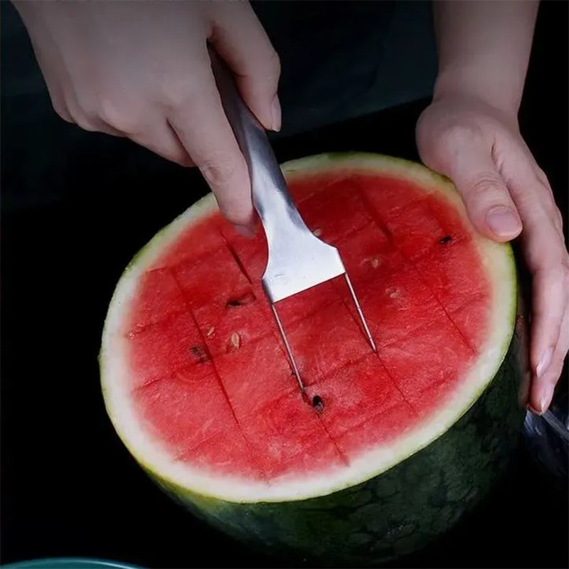 Globetrek° FruitCutter: 2 in 1 Monitoiminen Hedelmä Haarukka Ja Viipaloija