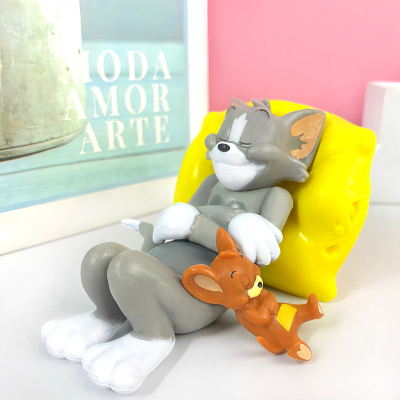 CarCharm 1+1 ILMAINEN: Tom Ja Jerry Leikkisä Kojelauta Koriste