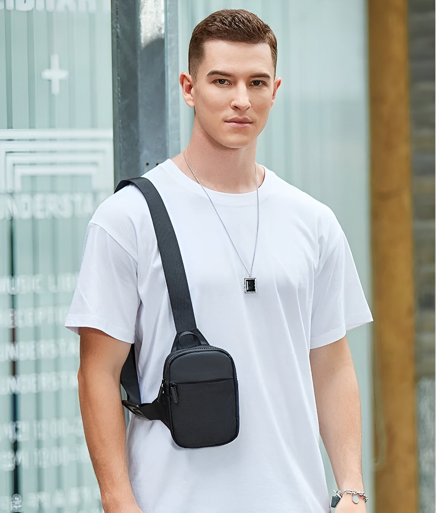 Icone™ ChestBag 1+1 ILMAINEN: Säädettävä Hihna, Unisex-Mallinen Mini-Rintalaukku
